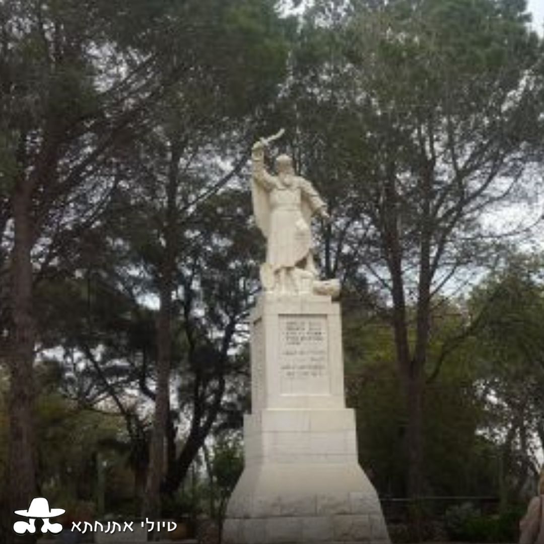 פסל אליהו הנביא. מוחרקה. כרמל